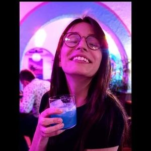 Meet your Posher, Madeline